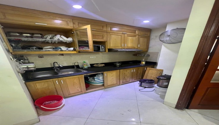 Cho thuê căn hộ chung cư mini ngõ 140 Khương Đình, 55m, 2 ngủ, ô tô đỗ cửa, Full đồ, 8 Triệu